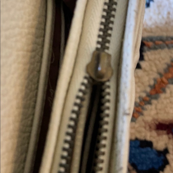 White cream leather wallet in distressed leather look with fabric inside. Mango - Picture 6 of 7